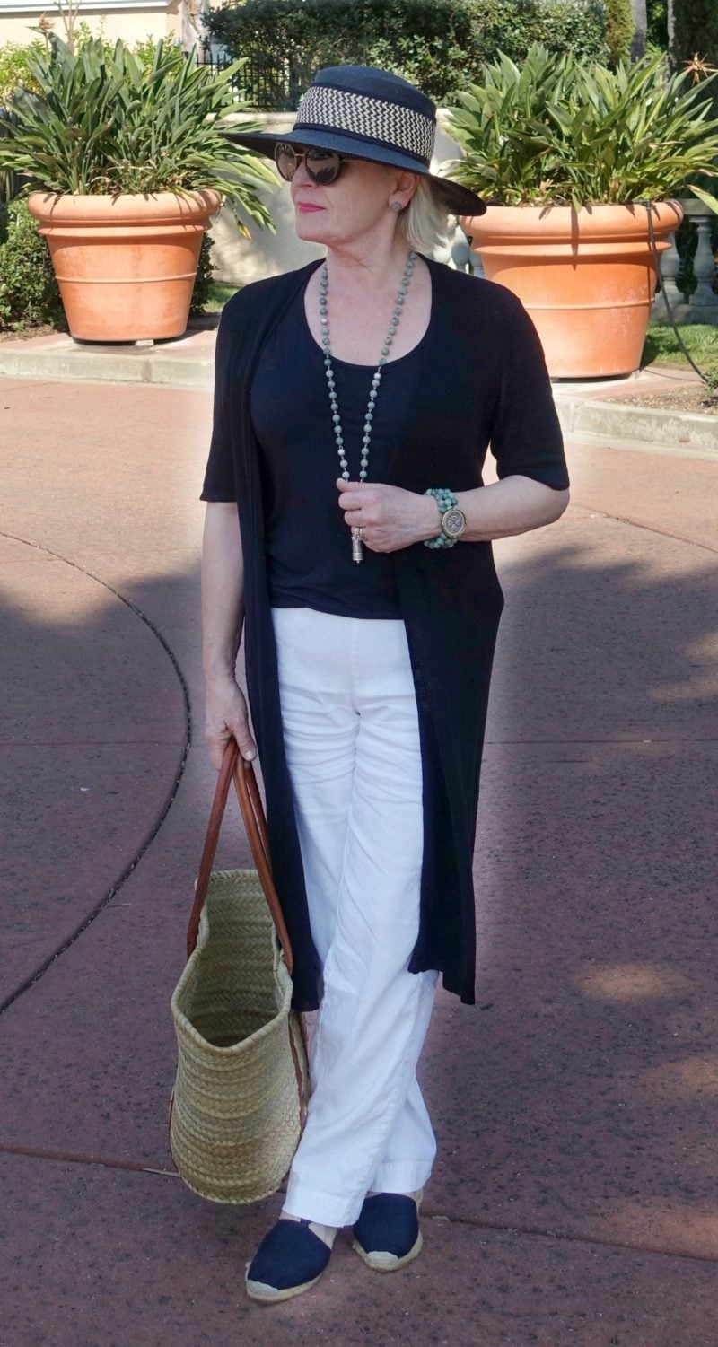 Jennifer Connolly of A Well Styled Life wearing black and white linen