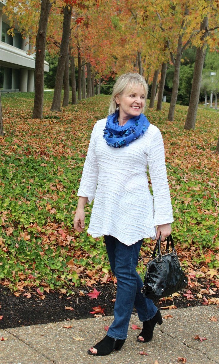 Jennfer Connolly of A Well Styled Life wearing silk Prezzo Scarf from Artful Home