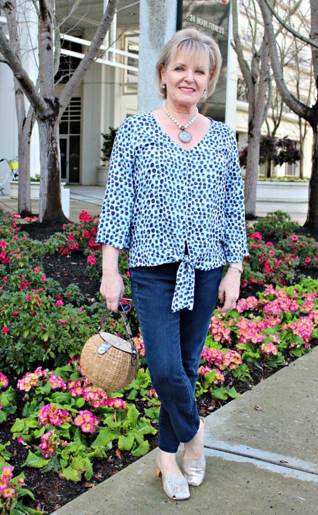 Jennifer Connolly of A Well Styled Life wearing Side Stitch Darby Print top