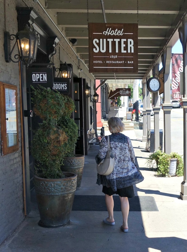 Jennifer Connolly of A Well Styled Life exploring Sutter Creek Hotel