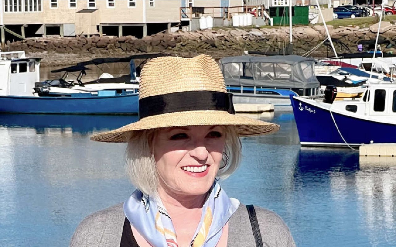 Smart Cruise Wear for Women Over 50: Ultimate Packing Blueprint Smart Cruise Wear for Women Over 50: Ultimate Packing Blueprint